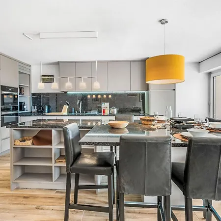 Reseda 3-23 By Interhome